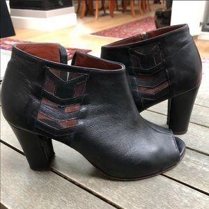 Beautiful open-toe heels, hand-made in Brazil